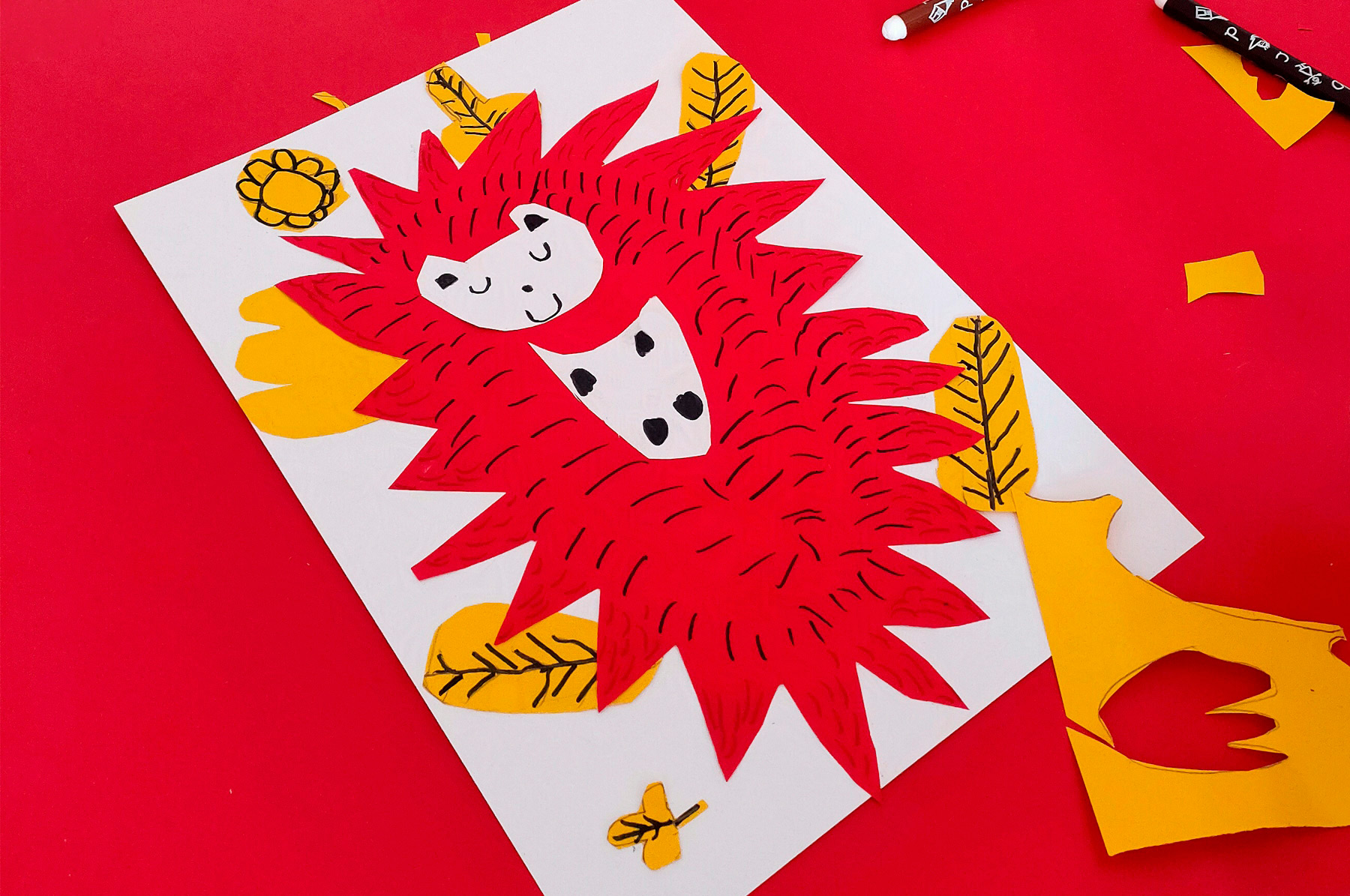 atelier créatif pour les enfants avec du papier découpé et des feutres en lien avec l'album jeunesse Le hérisson