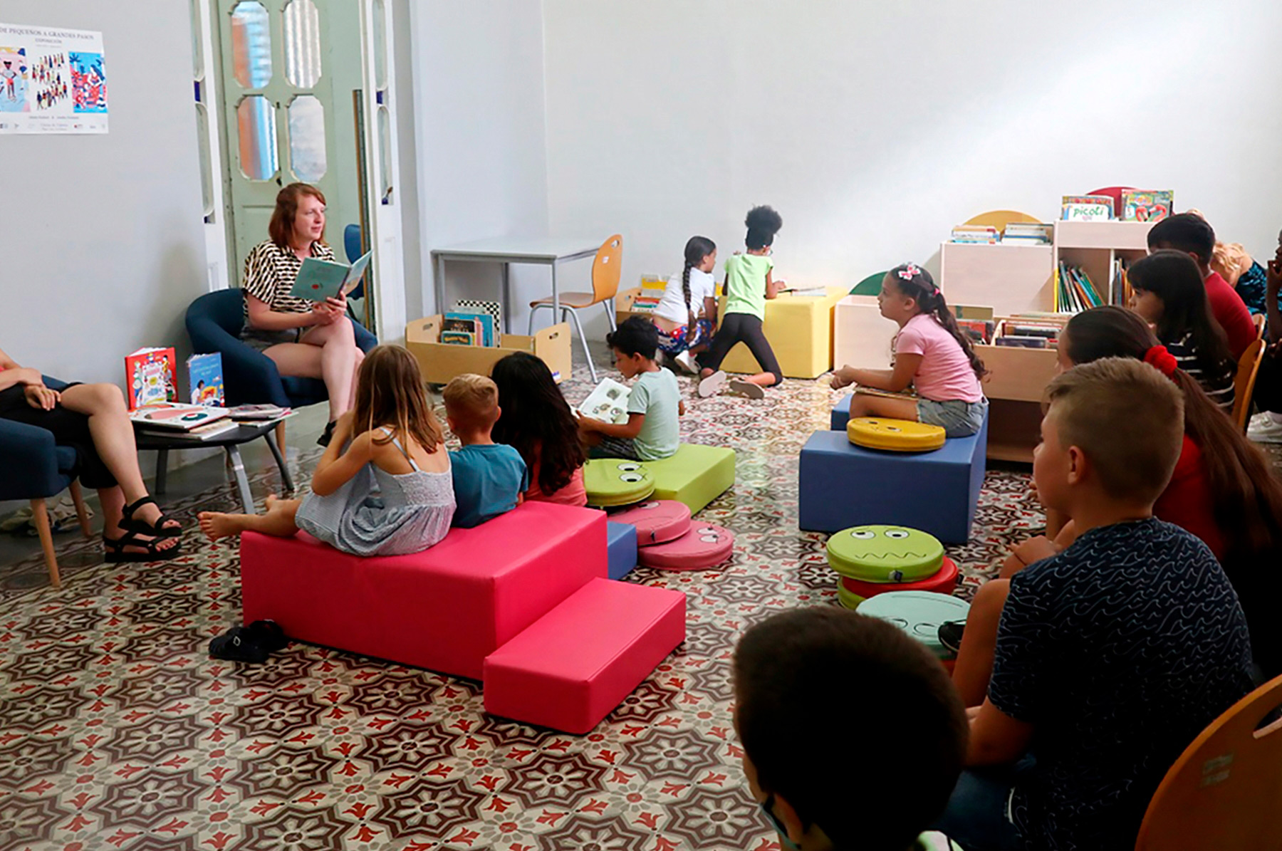 rencontres et échanges sur mon métier d'illustratrice et lectures de mes livres jeunesse