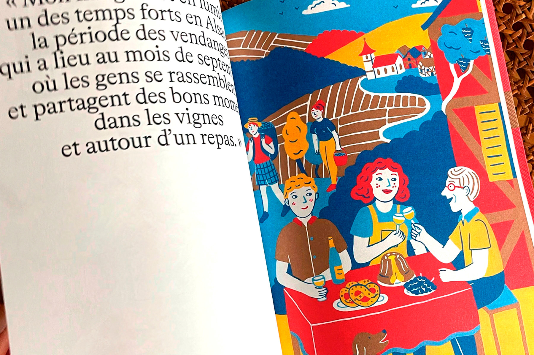 livre ouvert Hoplà, manger alsacien avec une illustration de Léonie Koelsch