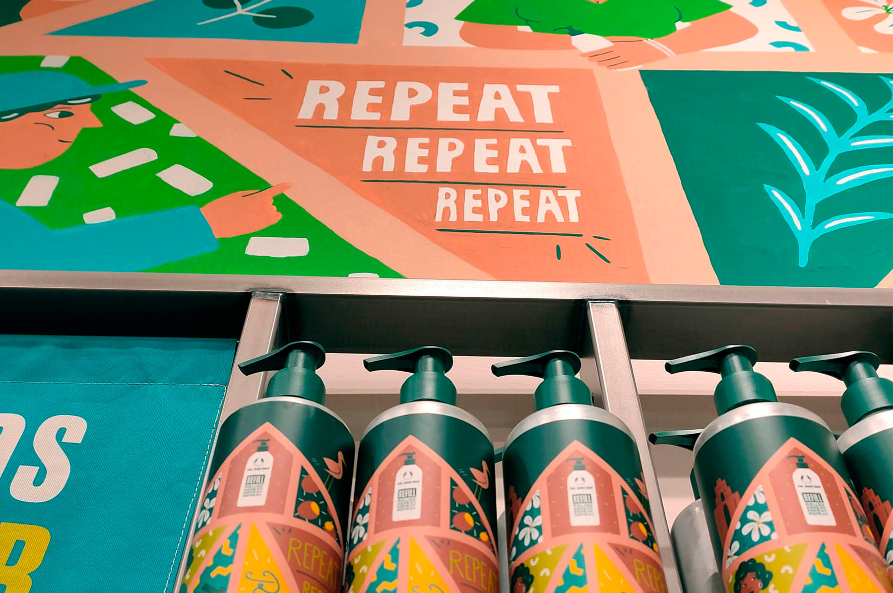 fresque murale intérieure et étiquettes de flacons illustrés pour le magasin The Body Shop à Strasbourg