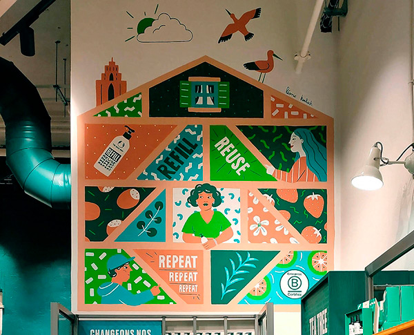 fresque murale intérieure inspirée de l'Alsace pour l'enseigne The Body Shop