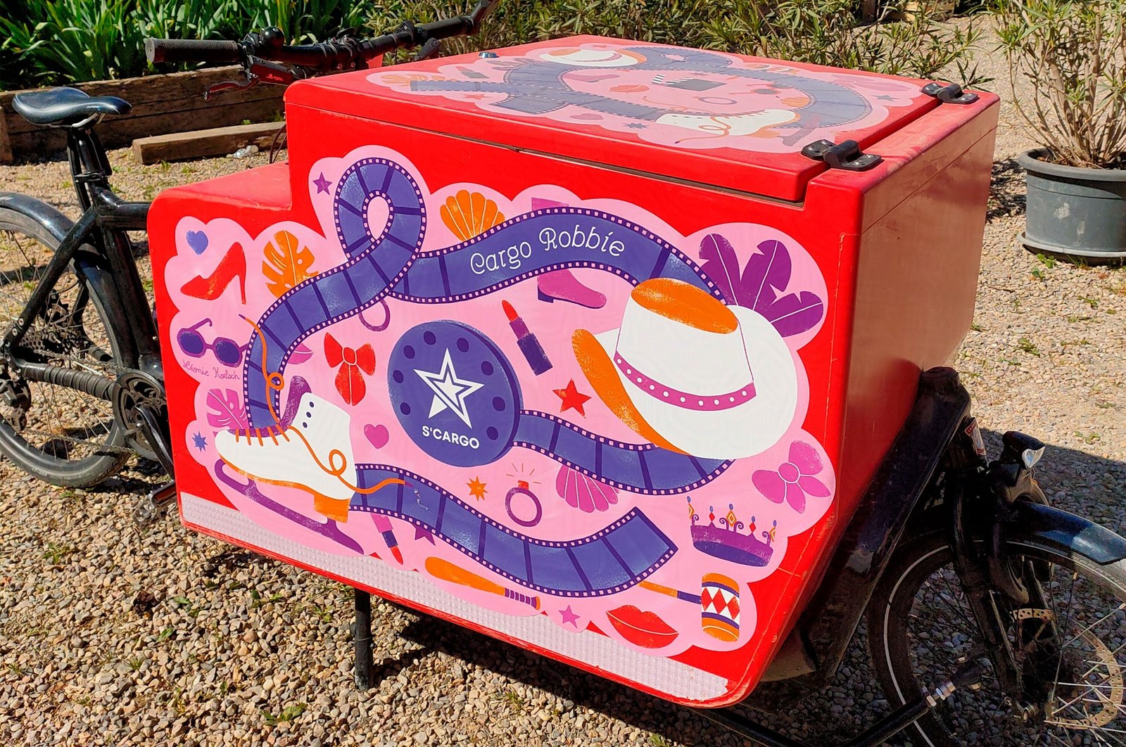 illustration sur un vélo-cargo pour l'association S'cargo de Strasbourg